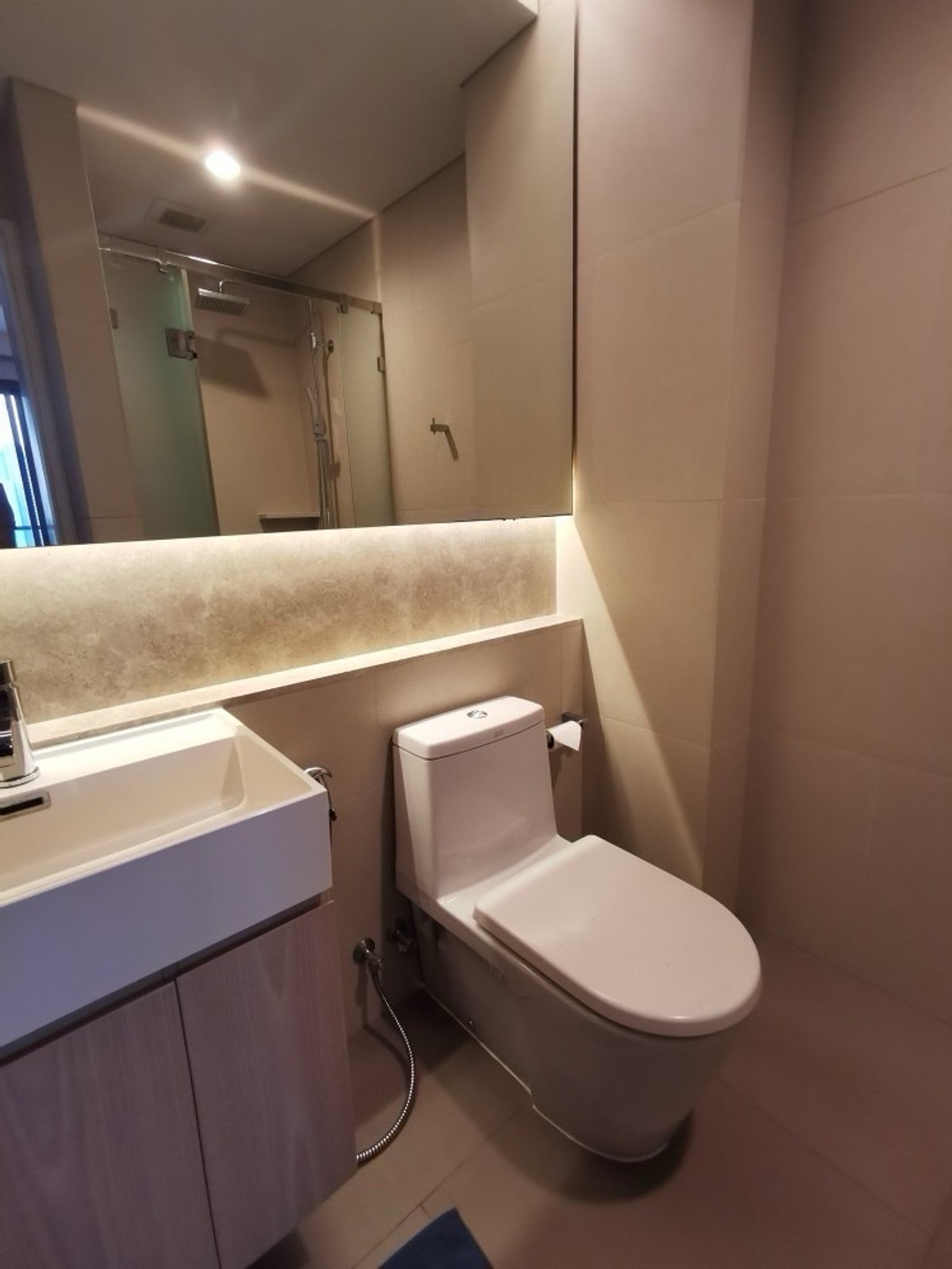 For RentCondoSukhumvit, Asoke, Thonglor : The Lumpini 24- for rent. 0816037454
