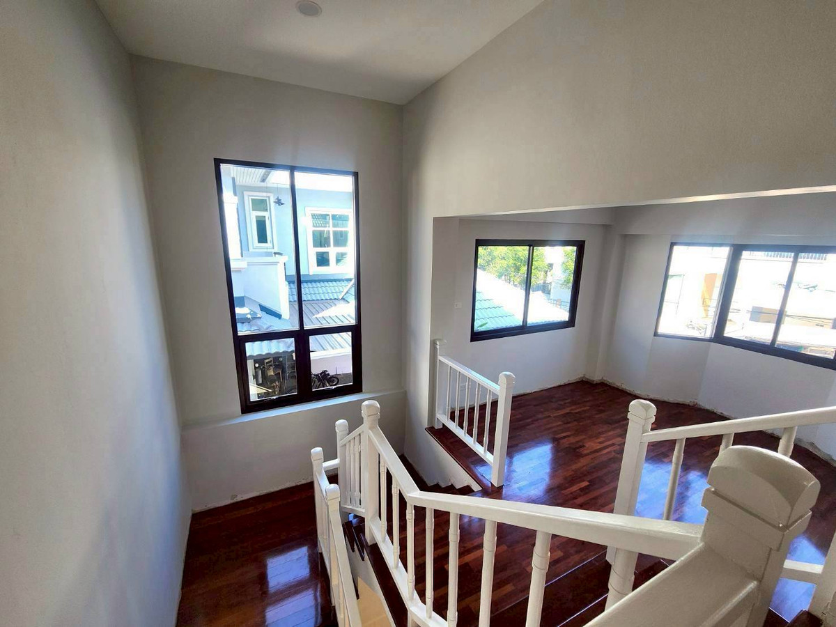 For SaleHouseNonthaburi, Bang Yai, Bangbuathong : 2-story detached house for sale, Thanasiri Rattanathibet, Bang Yai, Bang Bua Thong, Nonthaburi, Central Westgate Bang Yai, MRT (Purple Line), Bang Rak Yai Station. and Bang Phlu Station