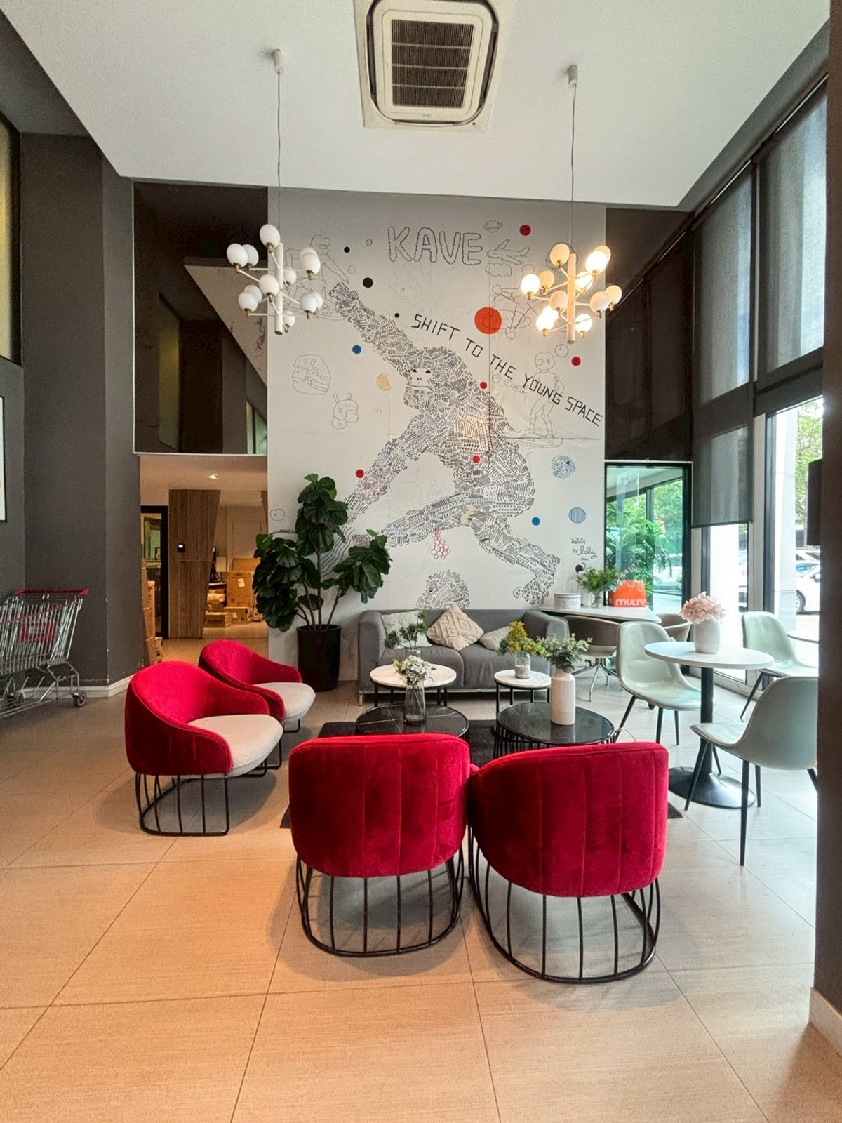 ให้เช่าคอนโดปทุมธานี รังสิต ธรรมศาสตร์ : **ให้เช่าCondo ใกล้ ม.กรุงเทพ..Kave Town Shift ห้องมุม วิวสวน วิวสระว่ายน้ำ**