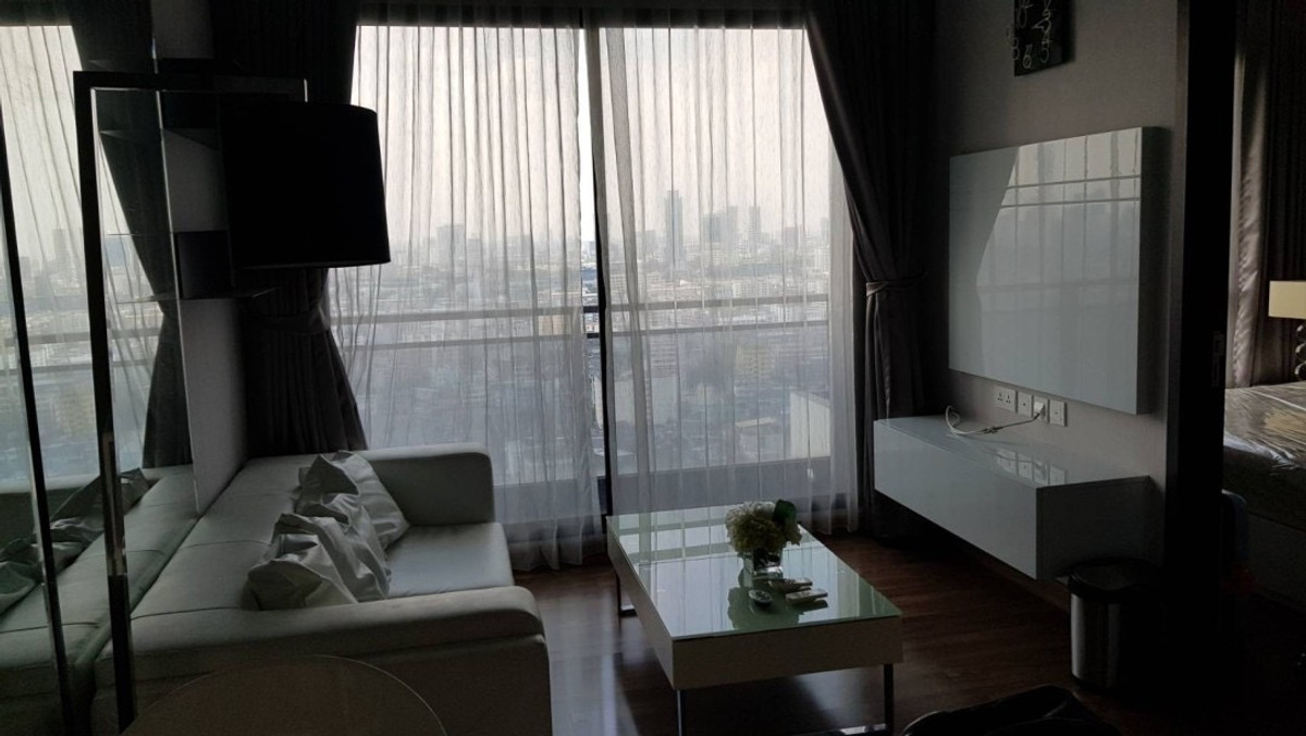 ให้เช่าคอนโดรัชดา ห้วยขวาง : ให้ เช่า ด่วน Ivy Ampio ไอวี่ แอมพิโอ 1ห้องนอน 1ห้องน้ำ (ราคาพิเศษ)