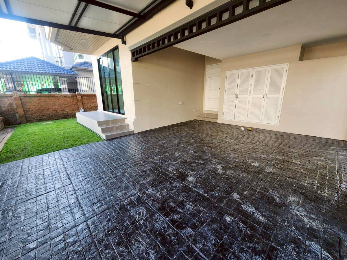 For SaleHouseNonthaburi, Bang Yai, Bangbuathong : 2-story detached house for sale, Thanasiri Rattanathibet, Bang Yai, Bang Bua Thong, Nonthaburi, Central Westgate Bang Yai, MRT (Purple Line), Bang Rak Yai Station. and Bang Phlu Station