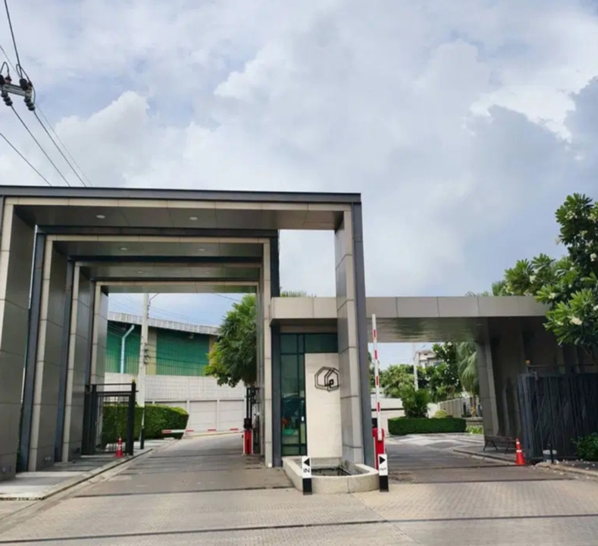 ทาวน์โฮมพระราม 5 ราชพฤกษ์ บางกรวย : ขาย/ให้เช่า ทาวน์โฮมหมู่บ้านเปี่ยมสุข ปิ่นเกล้า-กาญจนาภิเษก 