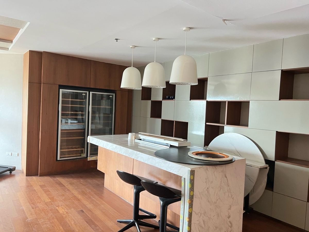 ให้เช่าคอนโดพระราม 9 เพชรบุรีตัดใหม่ RCA : 🔥🔥30997🔥🔥 ให้เช่าBelle Grand Rama 9🌐LINE ID : @fastforrentcondo  