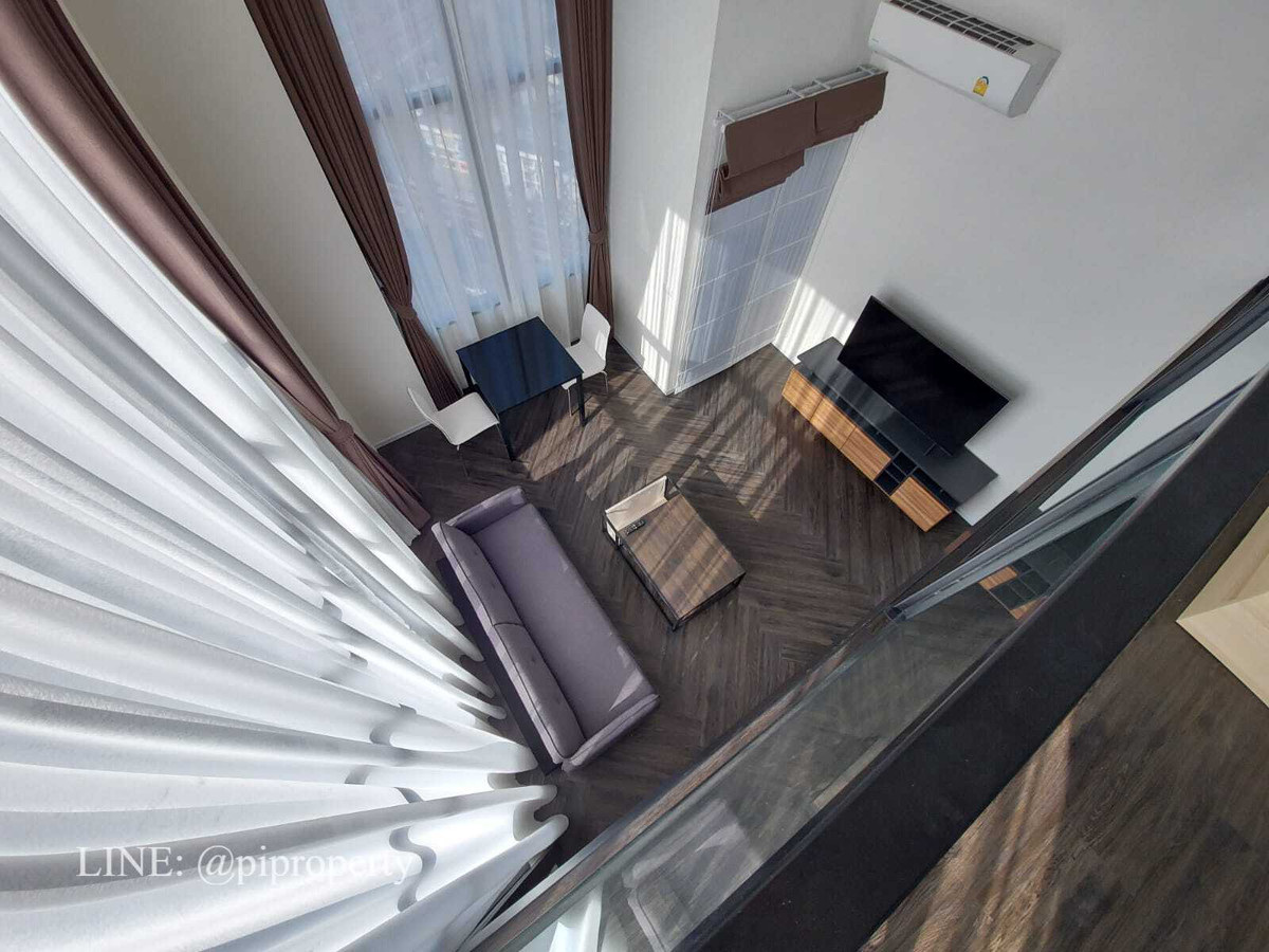 For RentCondoOnnut, Udomsuk : Special conner layout 1 bedroom unit for rent in Onnut. Condo Siamese Sukhumvit 48 (Ramada Plaza by Wyndham Bangkok Sukhumvit 48).  BTS Onnut and Lotus's & Century The Movie Plaza Sukhumvit nearby.