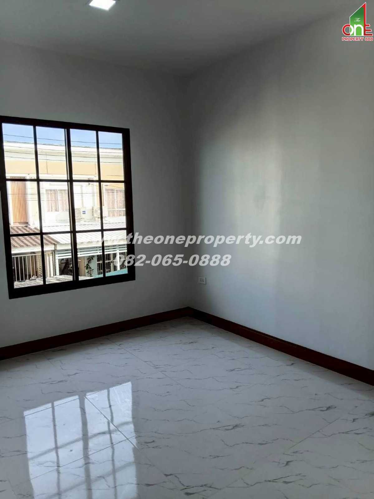 For SaleTownhomePathum Thani,Rangsit, Thammasat : 2-story townhouse, 17.8 sq m. (entire house renovated) Pruksa Village 60/1 Rangsit-Bang Phun Rangsit-Pathum Thani Rd. Mueang Pathum Thani, Pathum Thani