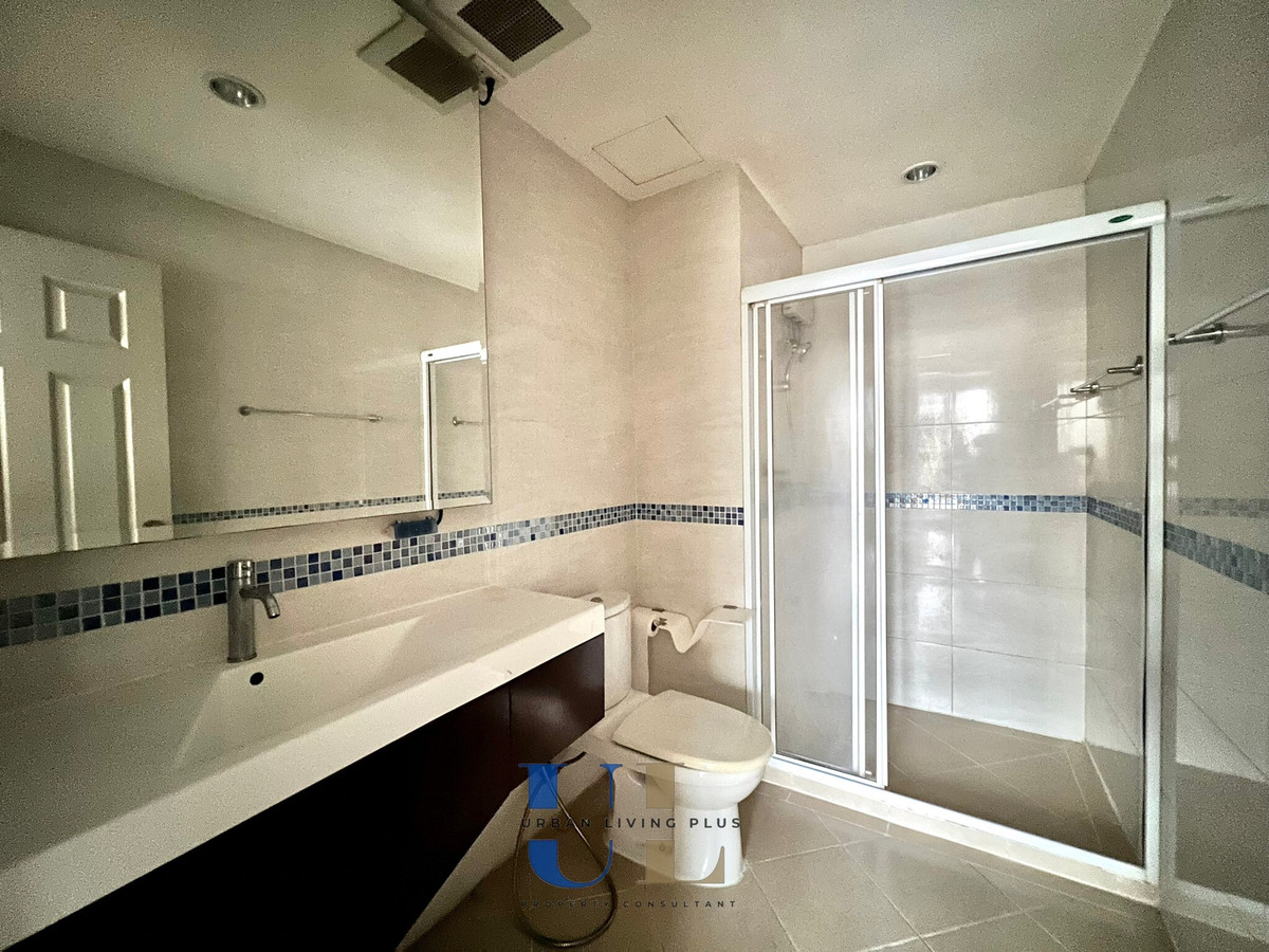 ให้เช่าคอนโดสาทร นราธิวาส : ( UL2405274 ) Tel/Line 096-247-9369✨ ให้เช่า LIFE@SATHORN10 Condo , 2 ห้องนอน, 2 ห้องน้ำ, 65 ตร.ม. พร้อมอยู่, ราคาพิเศษ!!