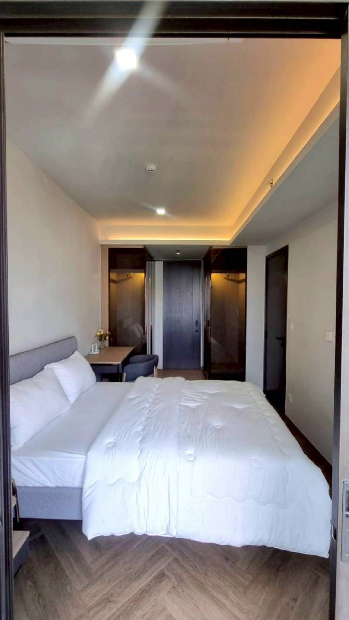 ให้เช่าคอนโดสยาม จุฬา สามย่าน : ให้เช่าคอนโด Chapter จุฬา-สามย่าน ใกล้สถานี MRT สามย่าน ตกแต่งครบพร้อมเข้าอยู่ เฟอร์นิเจอร์และเครื่องไฟฟ้าครบ