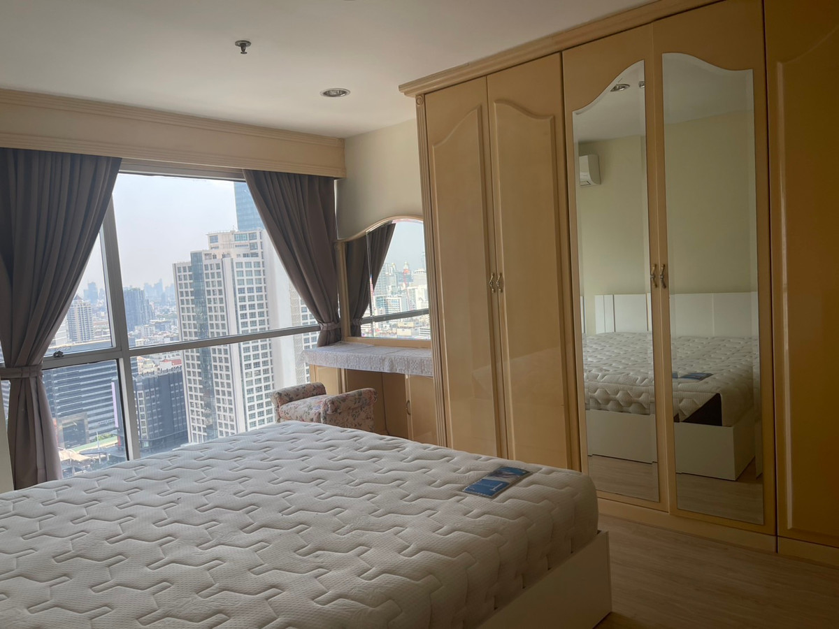 For RentCondoSilom, Saladaeng, Bangrak : Condo room for rent, Silom Suite (Sathorn 12)