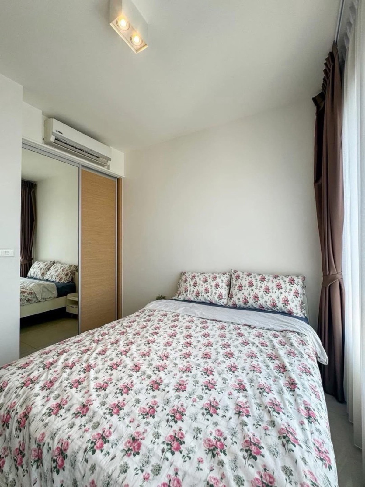 For SaleCondoSukhumvit, Asoke, Thonglor : Owner Post Condo for sale near BTS Ekkamai The Lofts Ekkamai Condo for sale The Lofts Ekkamai