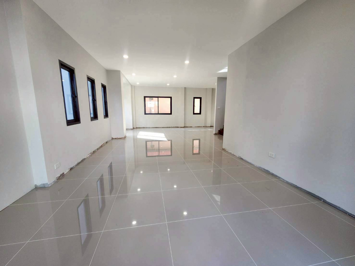 For SaleHouseNonthaburi, Bang Yai, Bangbuathong : 2-story detached house for sale, Thanasiri Rattanathibet, Bang Yai, Bang Bua Thong, Nonthaburi, Central Westgate Bang Yai, MRT (Purple Line), Bang Rak Yai Station. and Bang Phlu Station