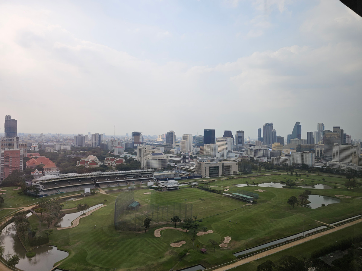 CondoWitthayu, Chidlom, Langsuan, Ploenchit : 185 Rajadamri for rent, 2 bedrooms, 2 bathrooms, area 118 sq m, 90,000 baht. If interested, call Nong 096-2615656. Ready to make an appointment to visit every day. For Rent 185 Rajadamri 2bed 2 bath 118 Sq,m Rental price 90,000 Baht call Nong 096-2615656 