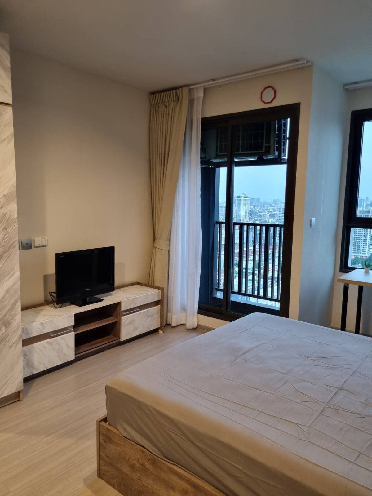 ให้เช่าคอนโดลาดพร้าว เซ็นทรัลลาดพร้าว : ✨[ให้เช่า] คอนโดไลฟ์ลาดพร้าว ชั้น 33 วิวสวย ทิศใต้✨