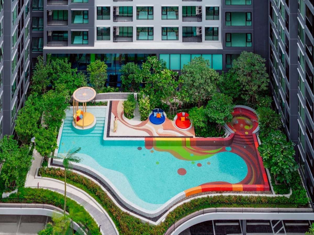 For SaleCondoRayong : ✨Life is easier. Live in a condo next to Central Department Store 📍𝐀𝐭𝐦𝐨𝐳 𝐂𝐚𝐧𝐯𝐚𝐬 𝐑𝐚𝐲𝐨𝐧𝐠 Starting at 1.69 million* This location, its worth it to live in yourself. Rent it out and its great. Installments start at 3,000 baht/month*. 🔥 Reserve only 1,000 baht