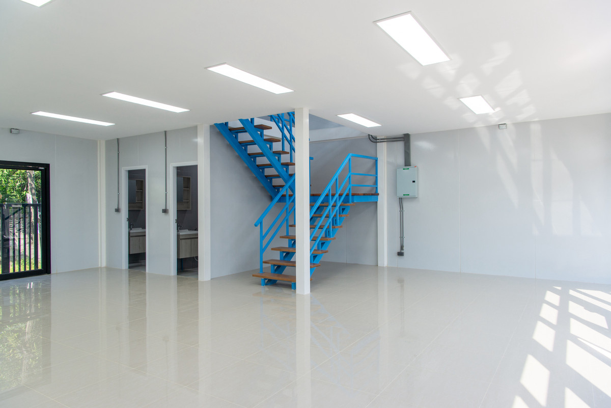 WarehouseOnnut, Udomsuk : 🏭 Use for rent, ready to sell | Office + warehouse Sukhumvit 101 | Wide frontage | Parking for many cars | Near Punnawithi BTS | Sukhumvit |