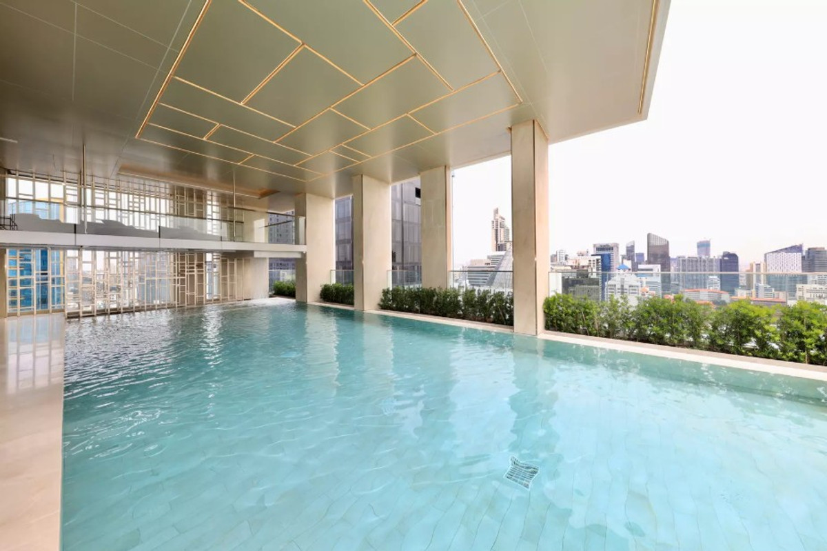 ขายคอนโดสุขุมวิท อโศก ทองหล่อ : Muniq Sukhumvit 23, Best deal 1B 1B size 43, City view, Fully furnished, Very good conditioned, Sell 7.99 MB only