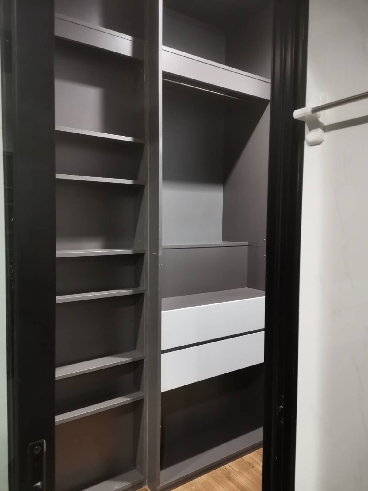 ให้เช่าคอนโดรัชดา ห้วยขวาง : ให้ เช่า ด่วน Ivy Ampio ไอวี่ แอมพิโอ 1ห้องนอน 1ห้องน้ำ (ราคาพิเศษ)