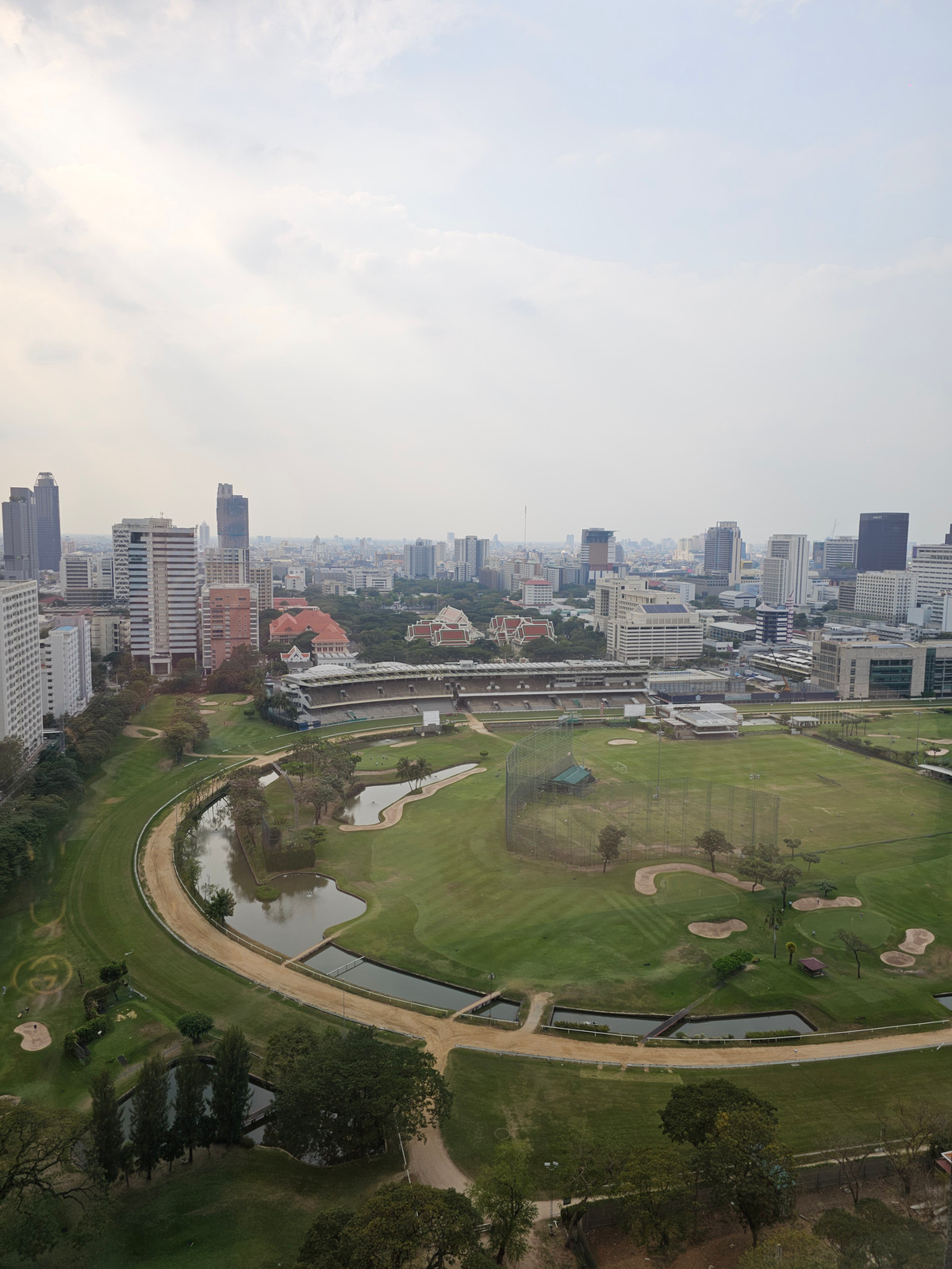 CondoWitthayu, Chidlom, Langsuan, Ploenchit : 185 Rajadamri for rent, 2 bedrooms, 2 bathrooms, area 118 sq m, 90,000 baht. If interested, call Nong 096-2615656. Ready to make an appointment to visit every day. For Rent 185 Rajadamri 2bed 2 bath 118 Sq,m Rental price 90,000 Baht call Nong 096-2615656 