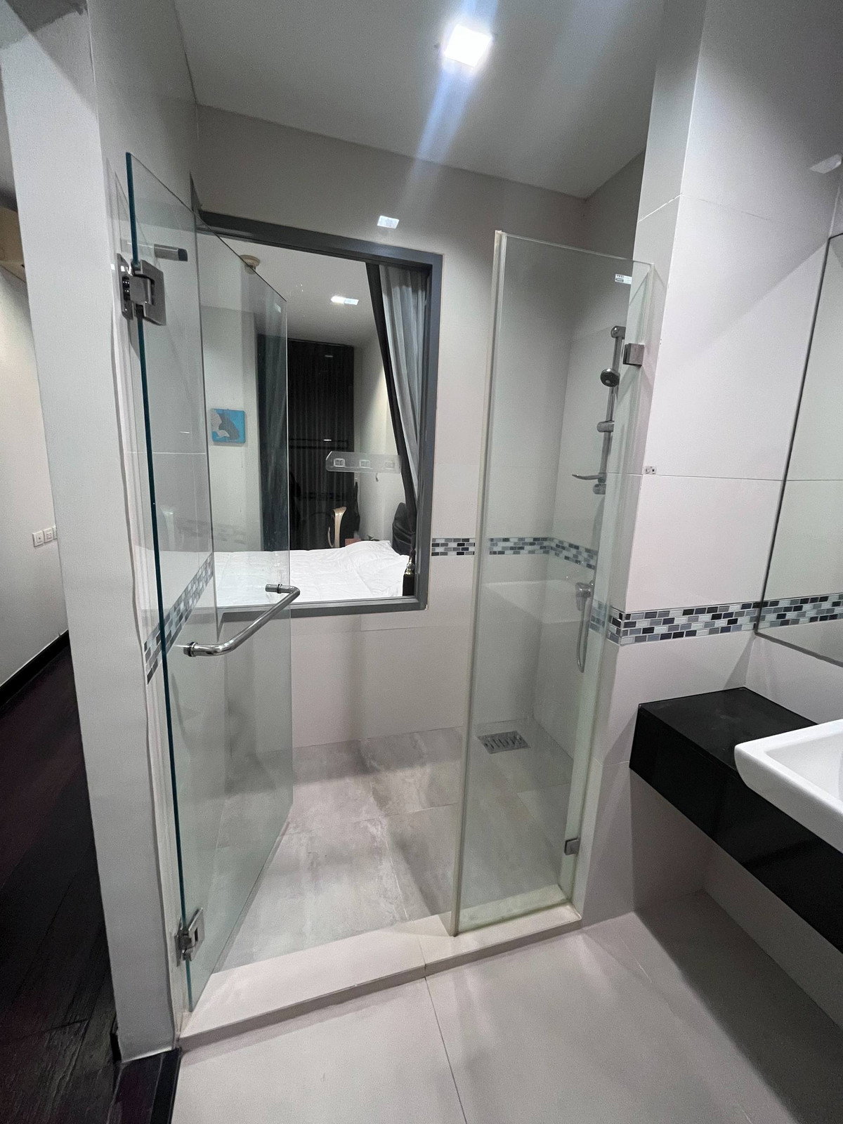 ให้เช่าคอนโดราชเทวี พญาไท : Ideo Q Phayathai【𝐑𝐄𝐍𝐓】🔥ลุคสุภาพแต่มีคาแรกเตอร์ ลายไม้เข้มสไตล์โมเดิร์น🔥 ติดต่อไลน์ไอดี: @hacondo