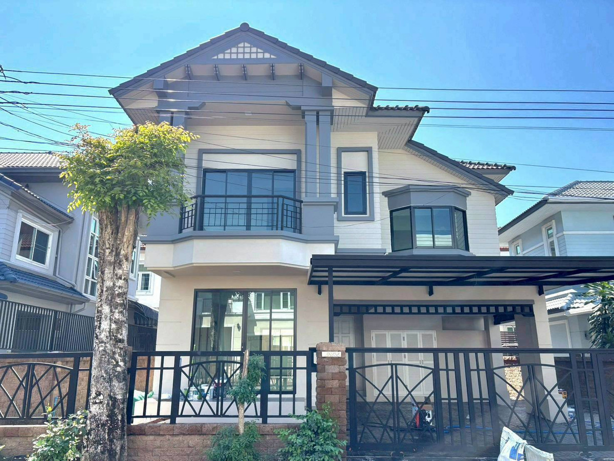 For SaleHouseNonthaburi, Bang Yai, Bangbuathong : 2-story detached house for sale, Thanasiri Rattanathibet, Bang Yai, Bang Bua Thong, Nonthaburi, Central Westgate Bang Yai, MRT (Purple Line), Bang Rak Yai Station. and Bang Phlu Station