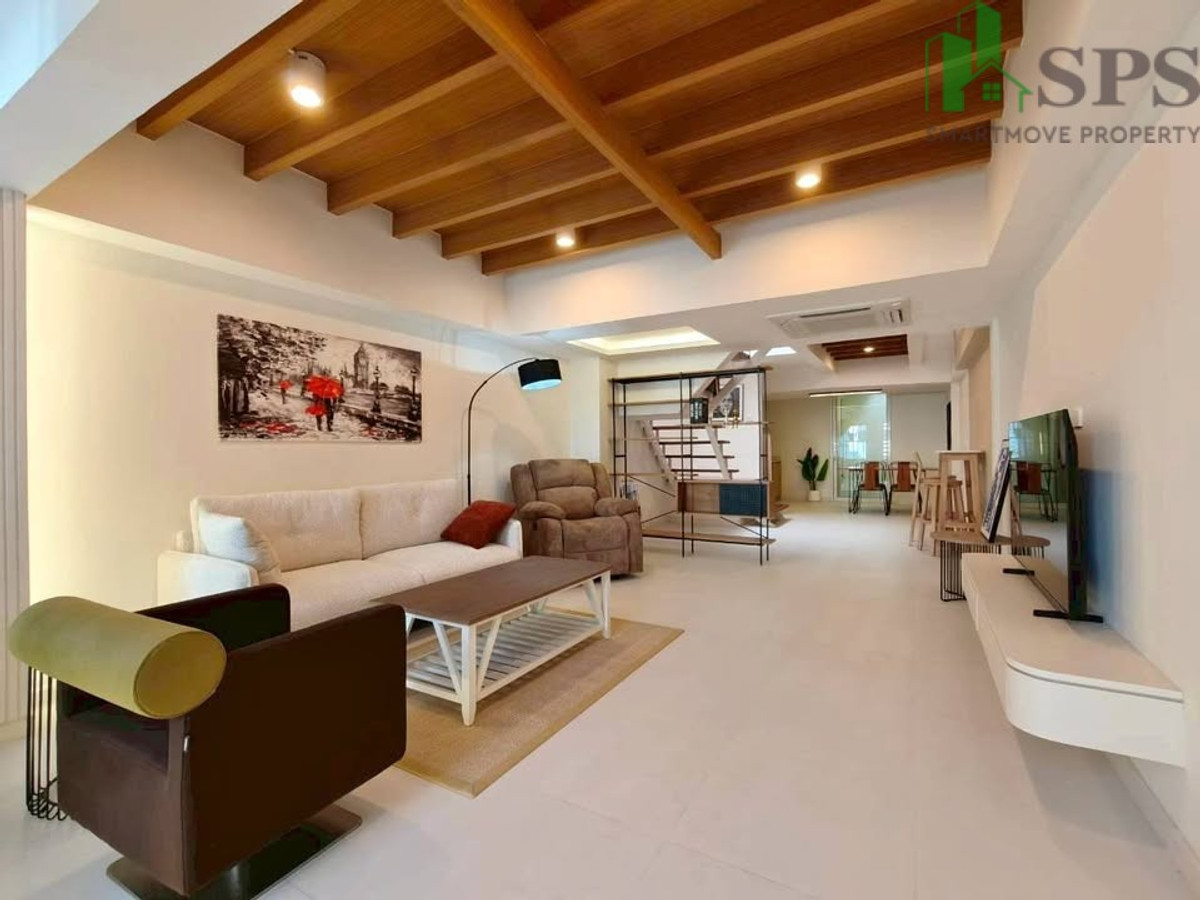For RentTownhomeSukhumvit, Asoke, Thonglor : Townhouse for rent, Khlong Tan Niwet Village, Sukhumvit 71 (SPSAD3795)
