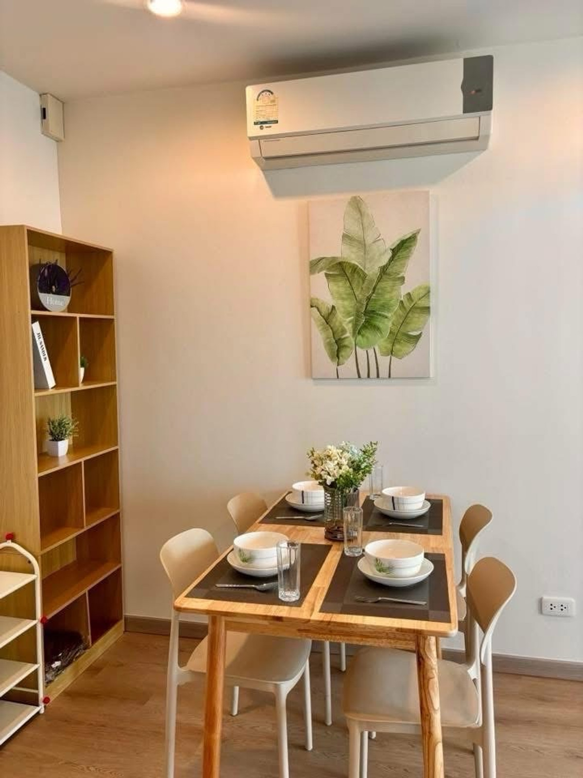CondoThaphra, Talat Phlu, Wutthakat : For Rent / Sale – IDEO Sathorn–Thapra
Connected to BTS Pho Nimit 🏢🚆
✨ 2 Bedrooms | 1 Bathroom
📐 Size: 45 sq.m. | High Floor 
🚗 Parking: up to 2 cars
Phat: 064-642-8664
Nui: 094-624-2014