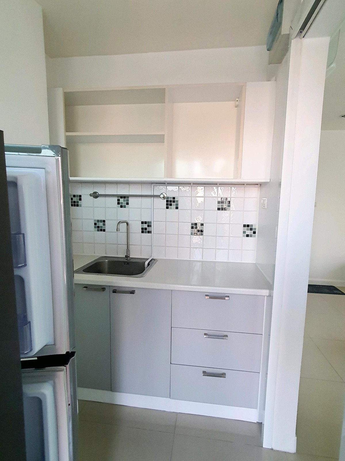 ให้เช่าคอนโดมีนบุรี-ร่มเกล้า : เช่า เดอะฮับคอนโด-รามคำแหง 164 แยก 1