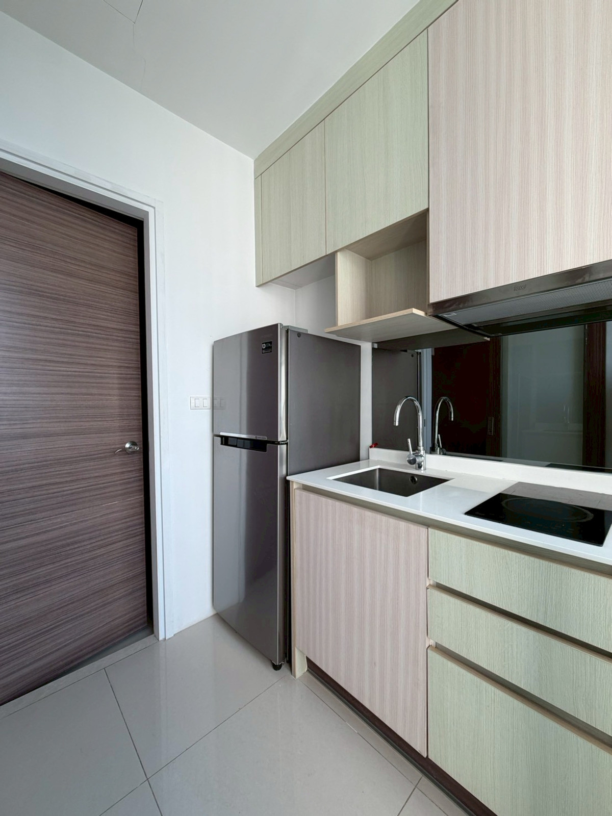 For RentCondoRama9, Petchburi, RCA : Prime condominium in the heart of Asoke 🏙️ For Rent Q Asoke | High Floor, Open View, Super Convenient Location 🚆✨