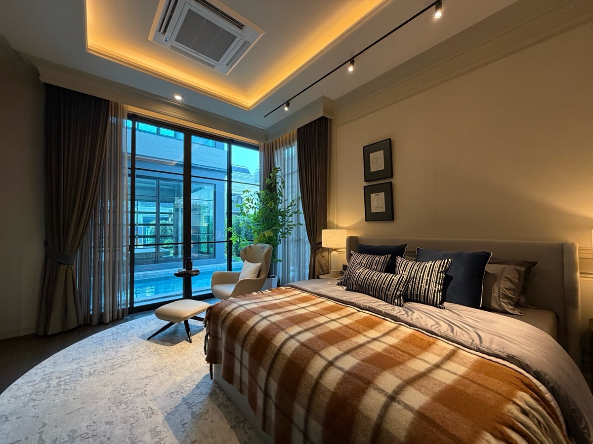 For SaleHousePattanakan, Srinakarin : Connoiseur Phatthanakan, located at the beginning of Soi Phatthanakan 32, fully furnished, last house. If interested, you can negotiate the price.