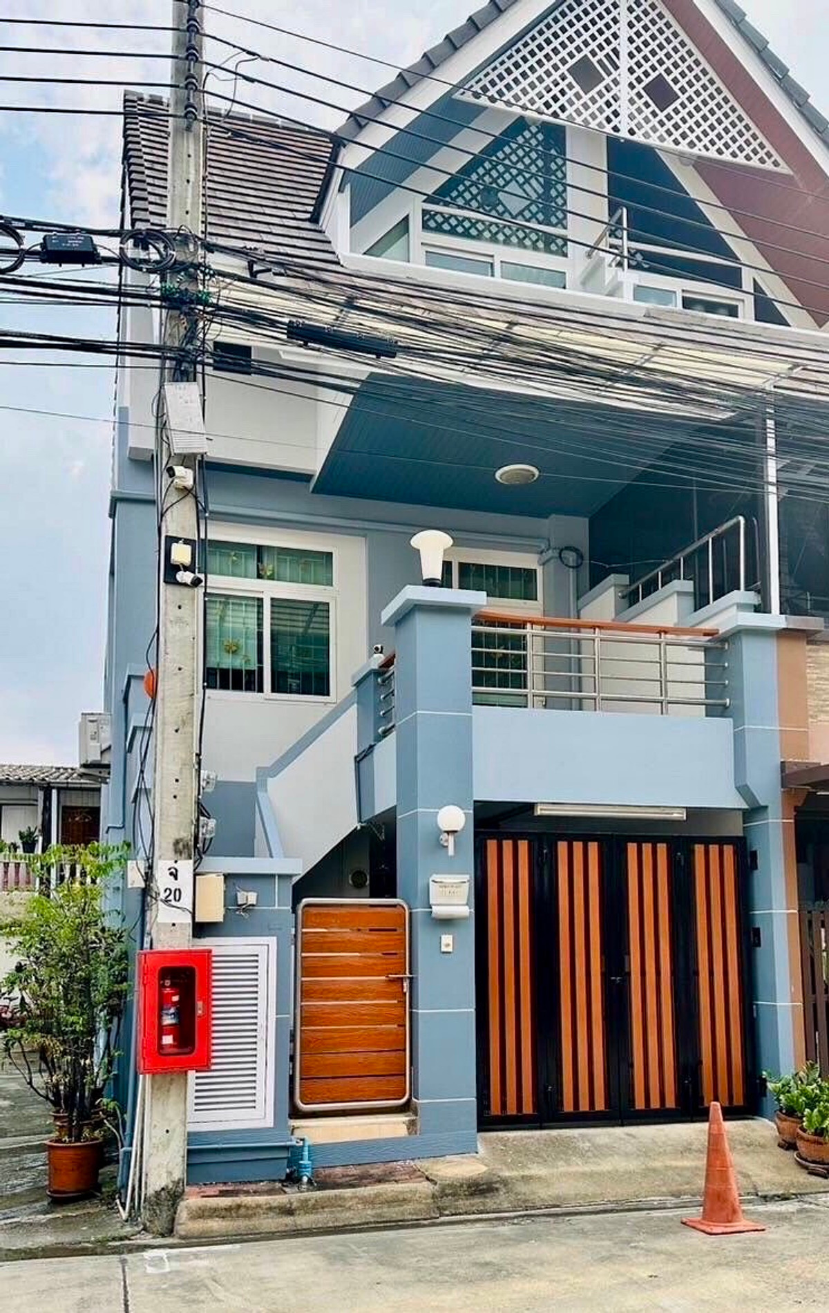 ให้เช่าทาวน์โฮมลาดพร้าว101 แฮปปี้แลนด์ : ให้เช่า Merit Place ลาดพร้าว 87 – ทาวน์เฮ้าส์ 3 ชั้นให้เช่า ทำเลเมือง ใกล้ทางด่วน เดินทางสะดวก