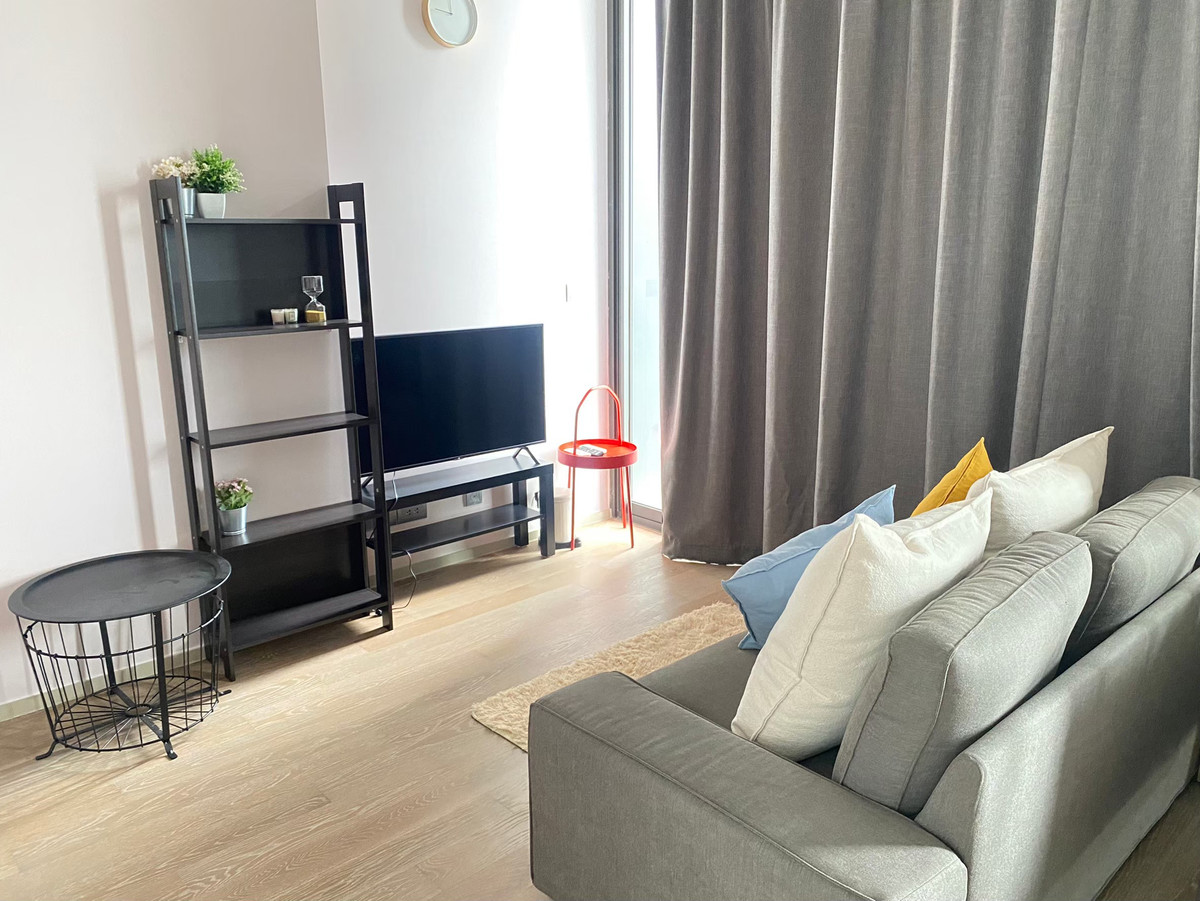 ให้เช่าคอนโดสีลม ศาลาแดง บางรัก : **Ashton Silom 50 Sq,m. Fully Finish @29,000บาท/month call Nong 096-2615656  ห้องกว้างมาก 50 ตรม. 1 นอน 1 น้ำ เฟอร์ครบ พร้อมอยู่   Location : Silom , Chongnonsi  Rental Price : 29,000 Baht/Month  Condominium near MRT, BTS  : Silom , Chong nonsiStation  Co