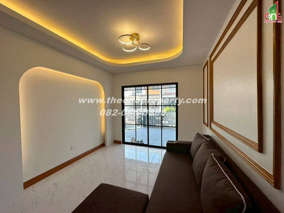 For SaleTownhomePathum Thani,Rangsit, Thammasat : 2-story townhouse, 17.8 sq m. (entire house renovated) Pruksa Village 60/1 Rangsit-Bang Phun Rangsit-Pathum Thani Rd. Mueang Pathum Thani, Pathum Thani
