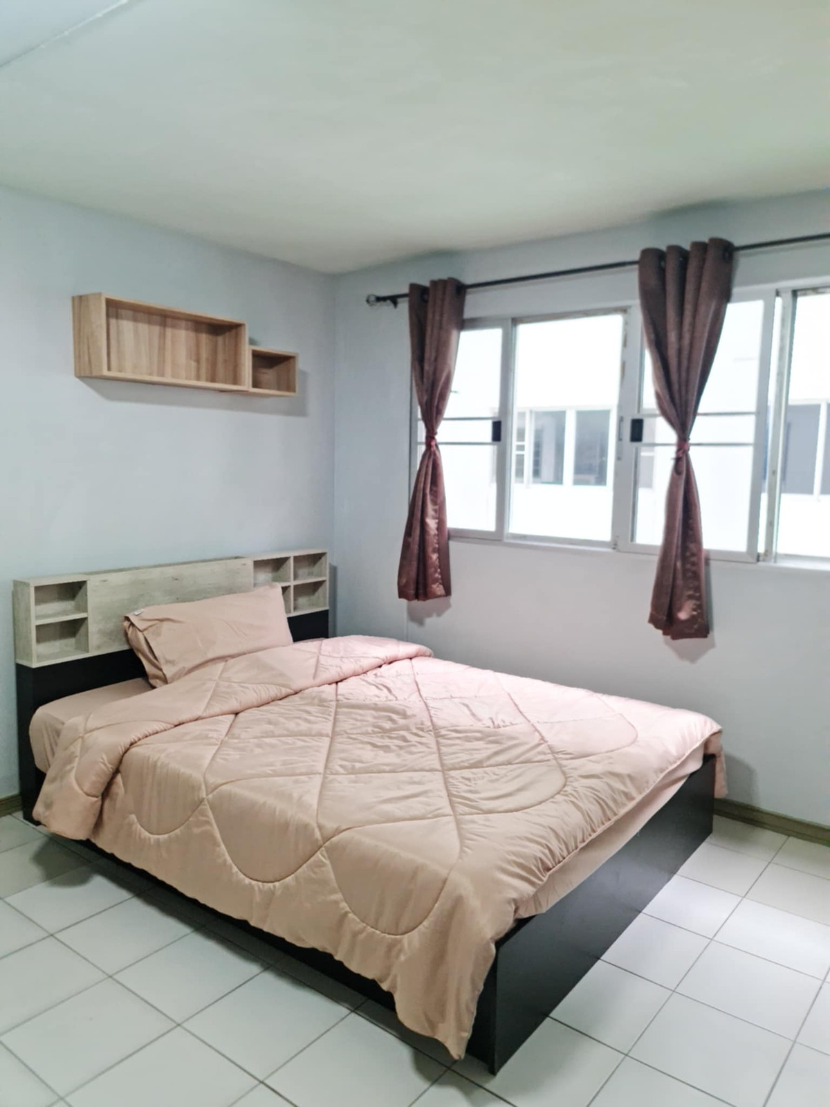 For RentCondoLadprao101, Happy Land, The Mall Bang Kapi : Condo for rent, Lumpini Center Lat Phrao 111, BTS yellow, only 300 meters, ready to move in.