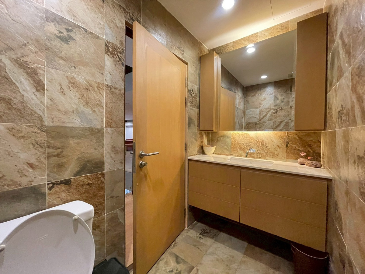 HousePattanakan, Srinakarin : For sale/rent, beautiful house ready to move in, 3 floors, 4 bedrooms, Panya Pattanakarn Village, size 58 sq m, usable area 350 sq m.