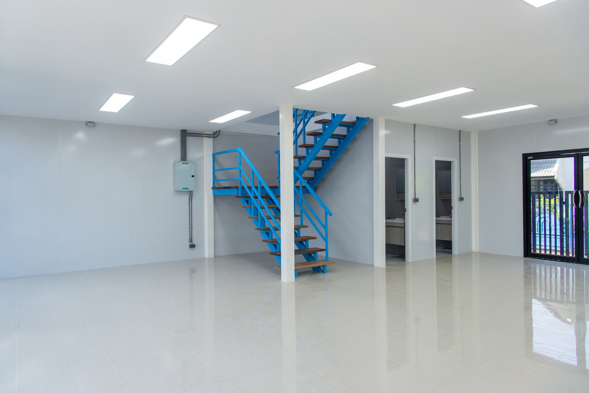 WarehouseOnnut, Udomsuk : 🏭 Use for rent, ready to sell | Office + warehouse Sukhumvit 101 | Wide frontage | Parking for many cars | Near Punnawithi BTS | Sukhumvit |