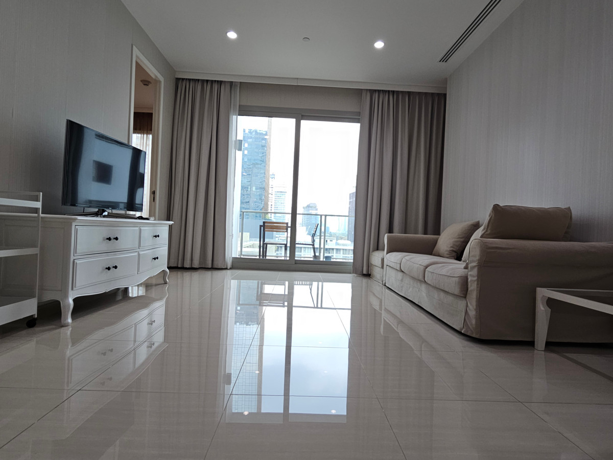 For SaleCondoWitthayu, Chidlom, Langsuan, Ploenchit : 185 Rajadamri for sale, 2 bedrooms, 2 bathrooms, area 108 sq m, 29.9 million baht. If interested, call Nong 096-2615656. Ready to make an appointment to visit every day. For Sale 185 Rajadamri 2bed 2 bath 108 Sq,m Rental price 29.9 MB call Nong 096-261565