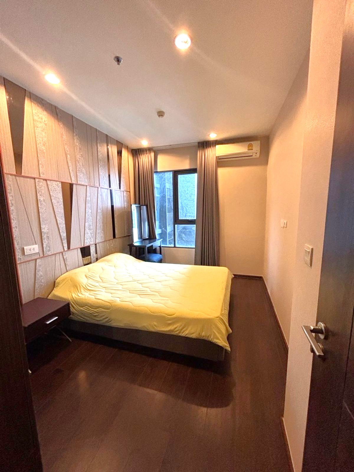 ขายคอนโดสุขุมวิท อโศก ทองหล่อ : ⚡️Hot ดีลเดือด! ราคาพิเศษสุดคุ้ม ห้องน่าอยู่ในคอนโด C Ekkamai