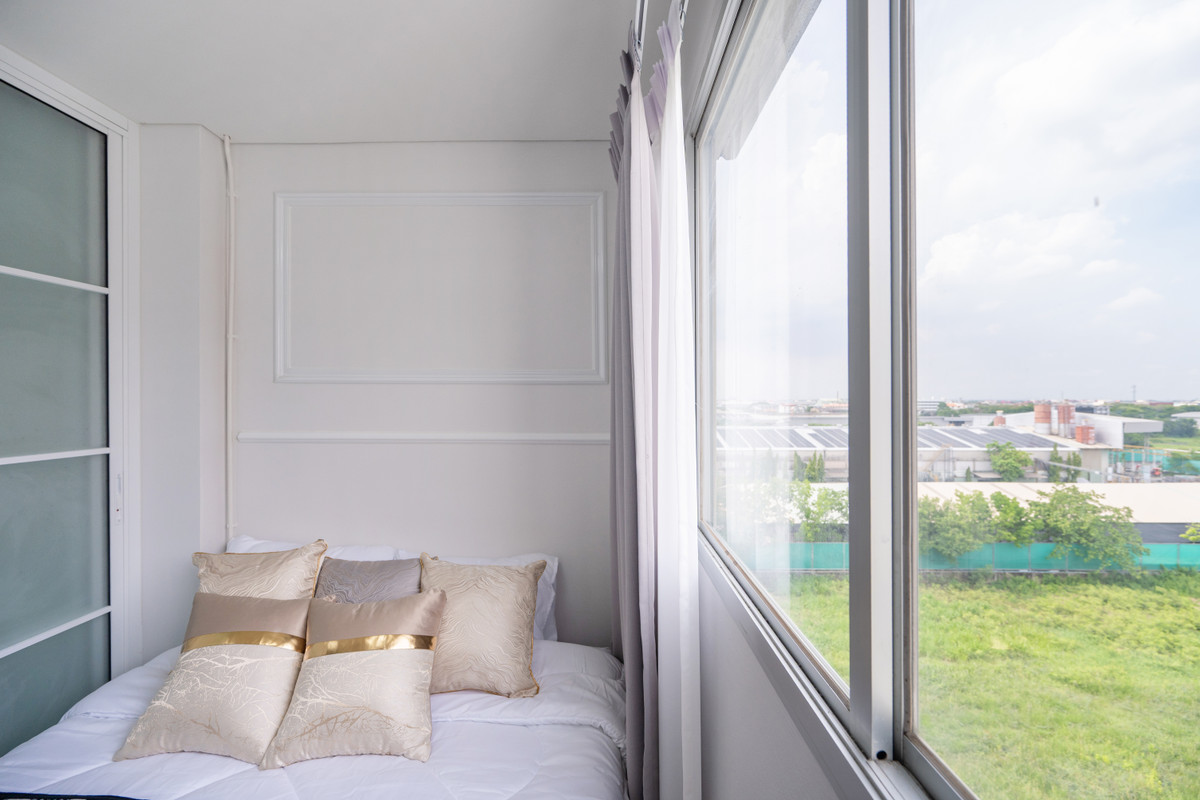 For SaleCondoLadkrabang, Suwannaphum Airport : Monthly installments starting at only 4000 baht/month, Lumpini Condo Town. Romklao-Suvarnabhumi Condo ready to move in Pack your clothes and move in now!!!