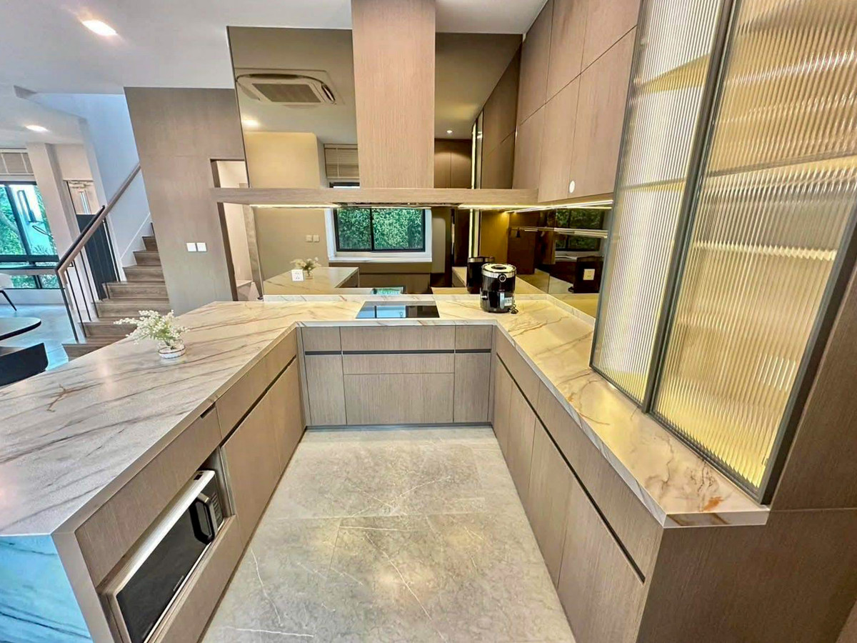 ให้เช่าบ้านสมุทรปราการ สำโรง : ให้เช่าบ้านเดี่ยว Mantana Bangna Km.15 แบบ Premier ติดสโมสร พร้อมอยู่ Please call: 062-496-6454