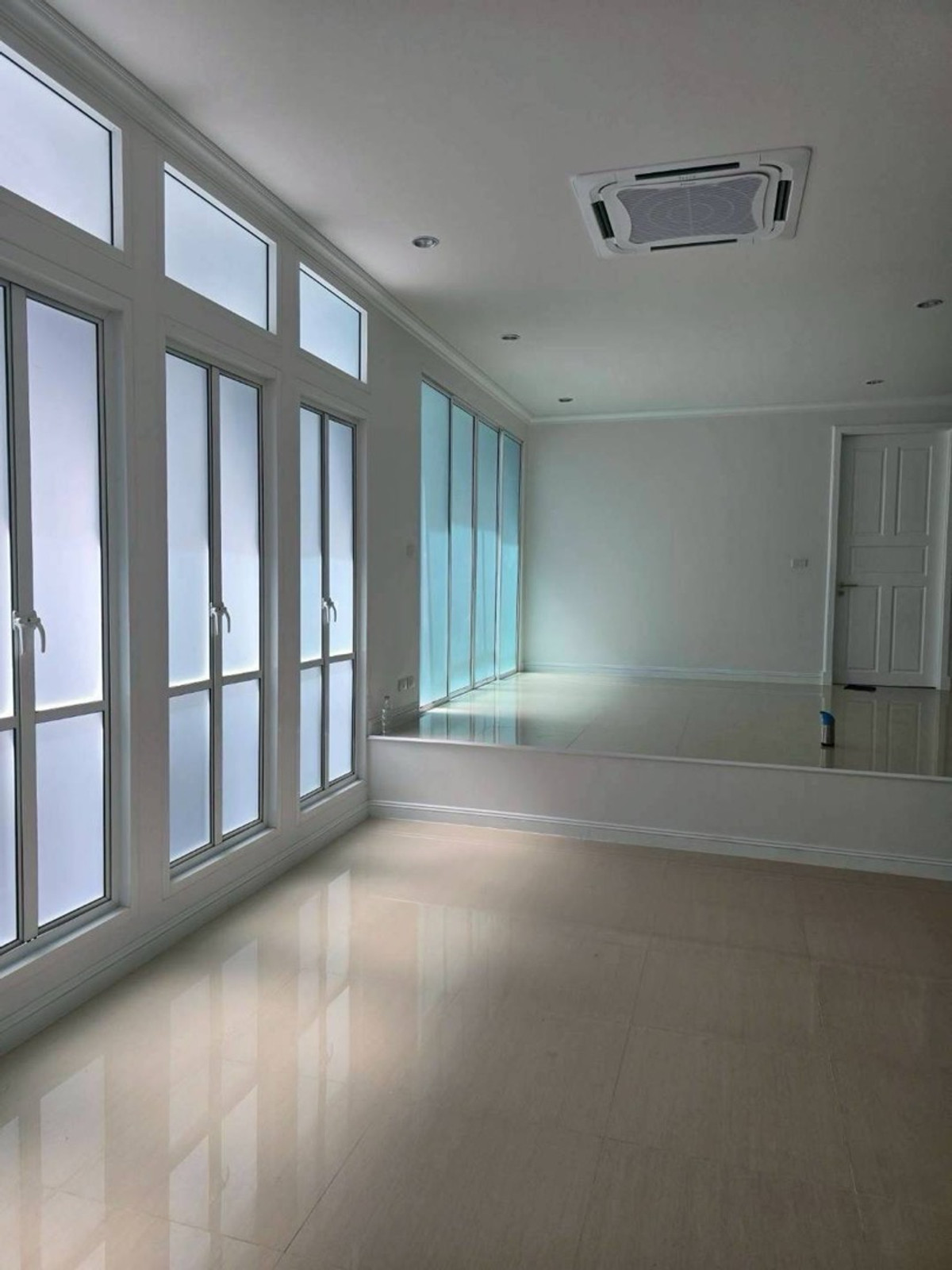 ให้เช่าโฮมออฟฟิศรัชดา ห้วยขวาง : 🌟บ้านหมู่บ้านเกศินีวิลล์ ถ.ประชาอุทิศ ห้วยขวาง ติดกับโรงเรียนนานาชาติKIS รีโนเวทใหม่ ให้เช่า🌟