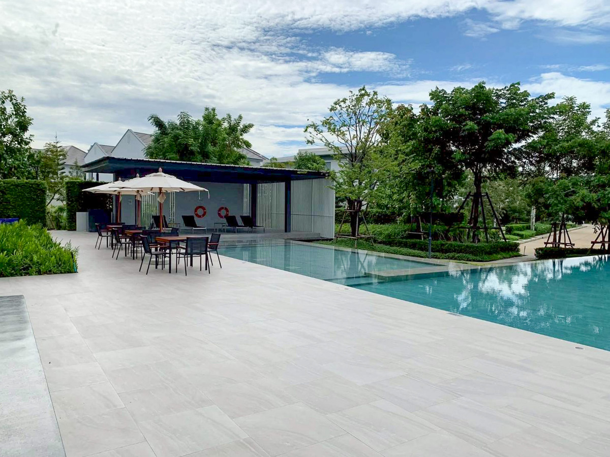 ให้เช่าบ้านสมุทรปราการ สำโรง : ให้เช่าบ้านเดี่ยว Mantana Bangna Km.15 แบบ Premier ติดสโมสร พร้อมอยู่ Please call: 062-496-6454