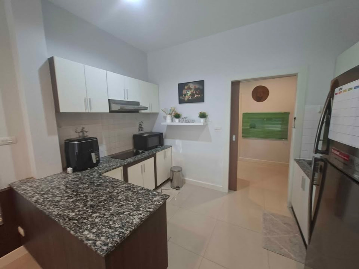 ให้เช่าบ้านพัทยา บางแสน ชลบุรี สัตหีบ : 🏡 Pool Villa ให้เช่า | หมู่บ้าน ซีรีนเพลส ห้วยใหญ่ | 3 ห้องนอน | เลี้ยงน้องหมาได้ | เพียง 38,000 บาท/เดือน