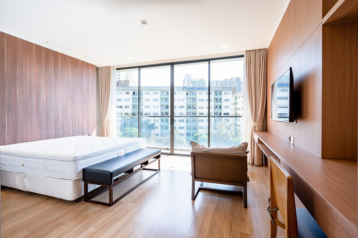 ขายคอนโดอ่อนนุช อุดมสุข : 🔥 สำหรับขาย !! ห้องหายาก, มีที่จอดรถ 2 คัน, ทำเลดี !! 🔥 Code C20260100055..........Park Court Sukhumvit 77, 3 ห้องนอน, 4 ห้องน้ำ, แต่งครบ, ราคาพิเศษ!!📣📣