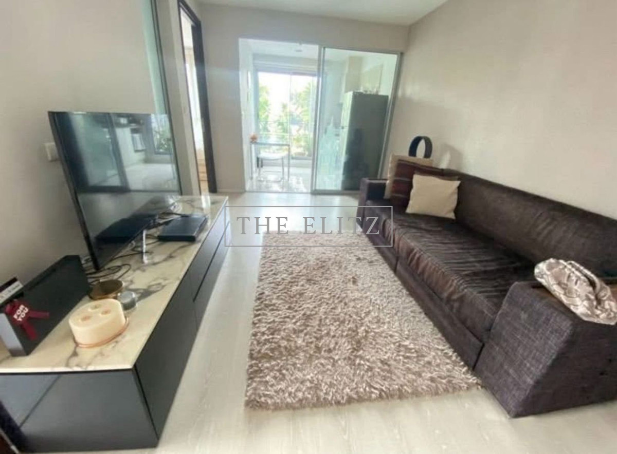 For SaleCondoSathorn, Narathiwat : ✨The best of Exclusive ✨Corner room RHYTHM Sathorn-Narathiwat The wall isnt attached to anyone (on one side). Stay comfortable like being at home. 🎉