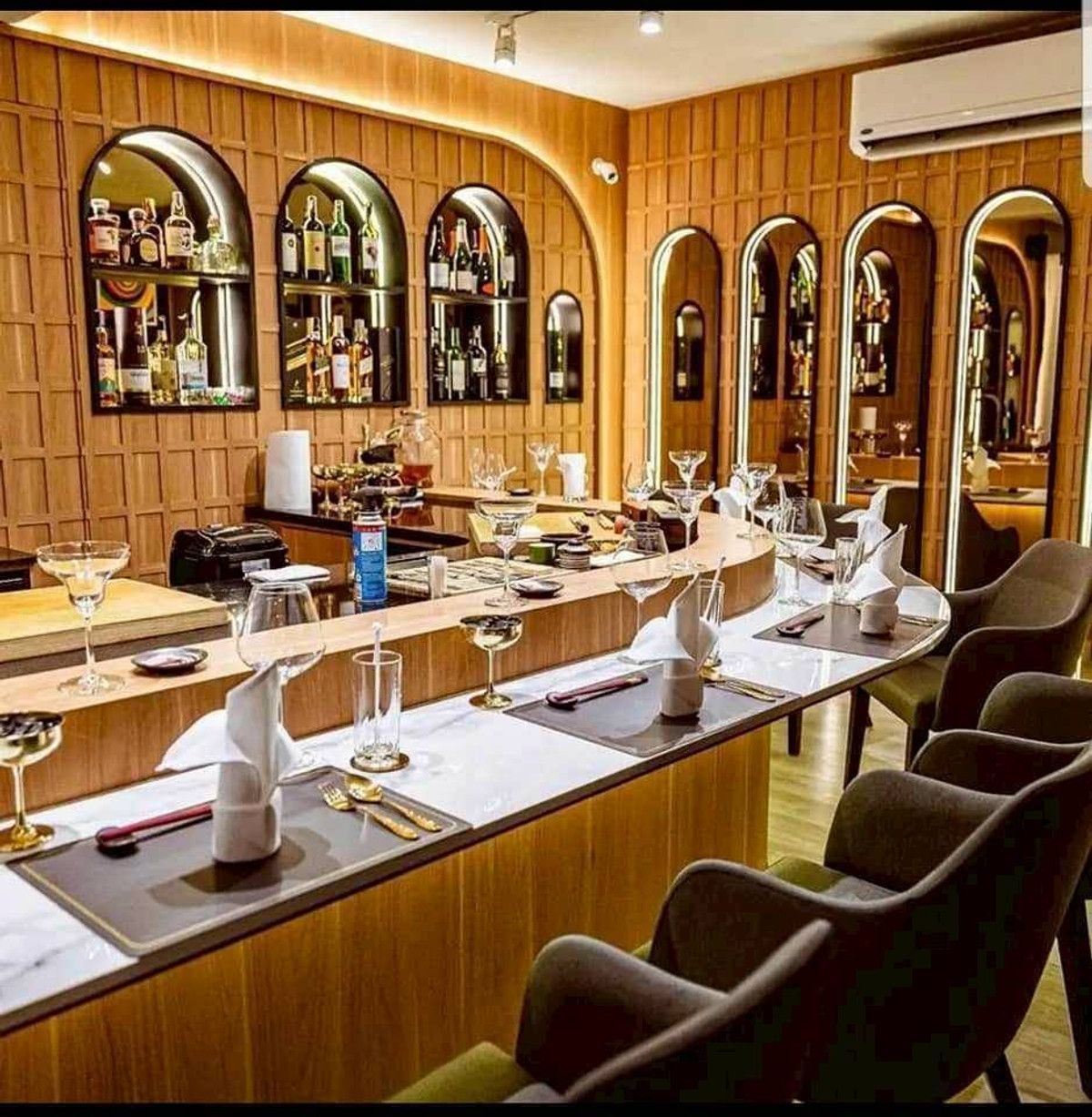 ให้เช่าร้านค้า/ตลาดนัดสาทร นราธิวาส : 🌟 โอกาสทอง! ให้เช่าร้านอาหารชื่อดัง ย่านสาทร 🌟