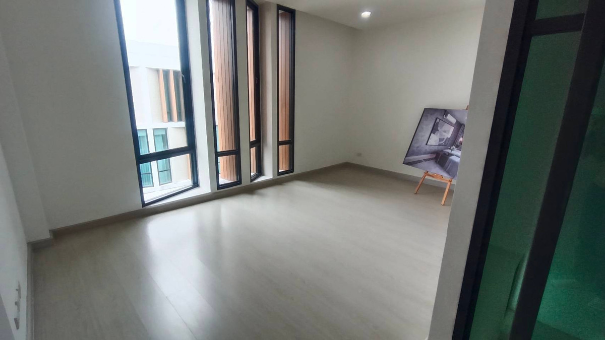 ขายทาวน์โฮมรัชดา ห้วยขวาง : ✨ขายทาวน์เฮาส์3.5ชั้นราคาพิเศษยูนิตสุดท้ายย่านรัชดา32 3ห้องนอน แปลงมุม มีความเป็นส่วนตัว ใกล้รถไฟฟ้า เดินทางสะดวก