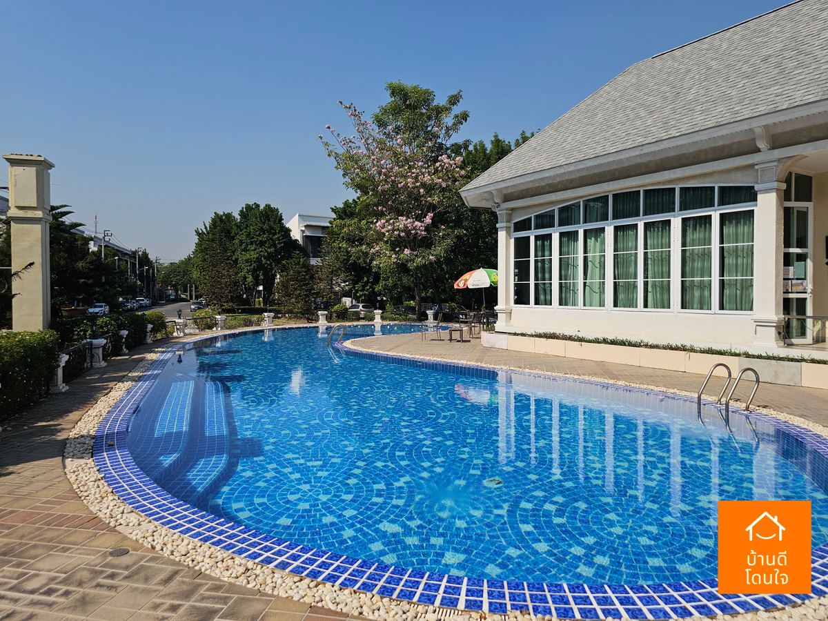 ขายทาวน์โฮมนวมินทร์ รามอินทรา : โปรไฟไหม้ 🔥บ้านกลางเมือง นวมินทร์42 (33 ตร.ว.) หลังมุม รีโนเวทใหม่สวย ใกล้เดอะมอล์บางกะปิ 