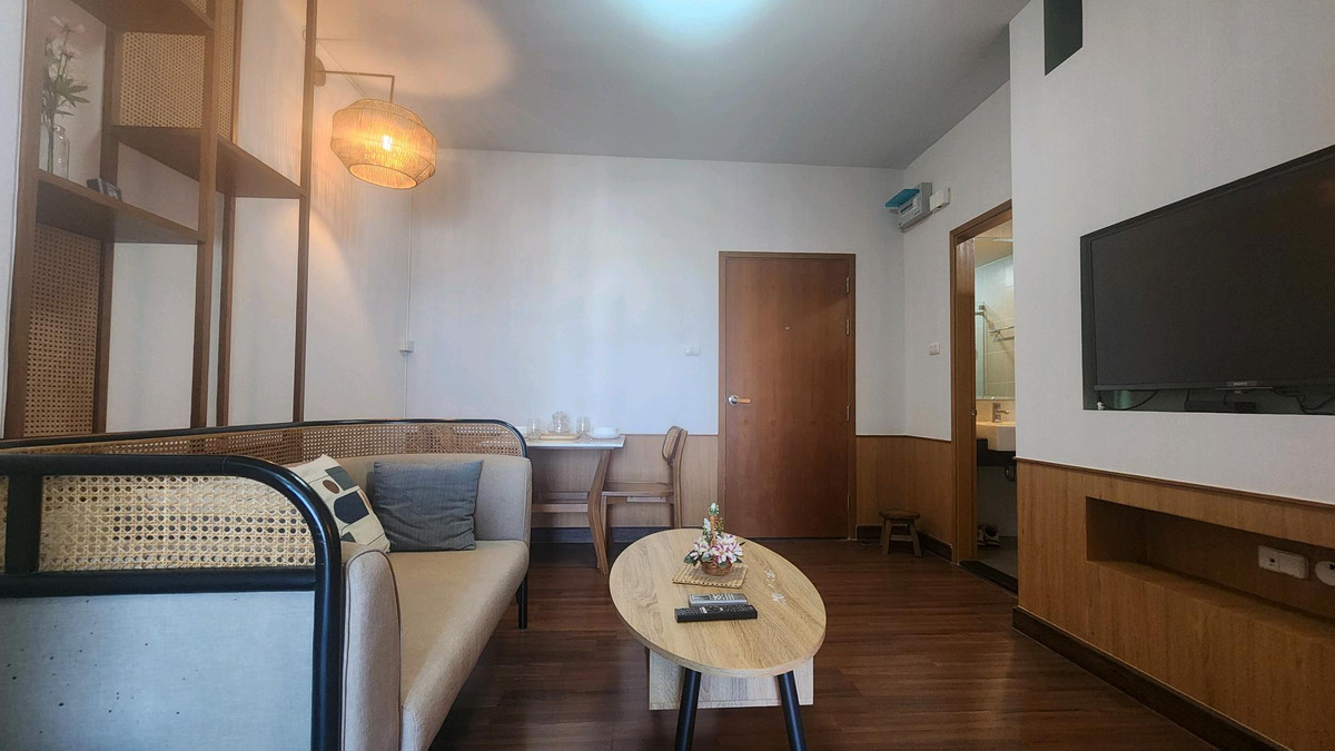 ให้เช่าคอนโดเชียงใหม่ : Supalai Monte 2 | ให้เช่า 1 ห้องนอน ไซต์ใหญ่ วิวสวย เห็นภูเขา และห้องมีโต๊ะทำงาน เอาฟูกมาใส่เพิ่มได้ สะดวกสะบาย เดินถึงเซ็นทรัล เฟส เชียงใหม่