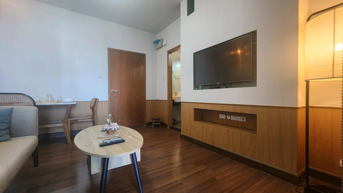 ให้เช่าคอนโดเชียงใหม่ : Supalai Monte 2 | ให้เช่า 1 ห้องนอน ไซต์ใหญ่ วิวสวย เห็นภูเขา และห้องมีโต๊ะทำงาน เอาฟูกมาใส่เพิ่มได้ สะดวกสะบาย เดินถึงเซ็นทรัล เฟส เชียงใหม่