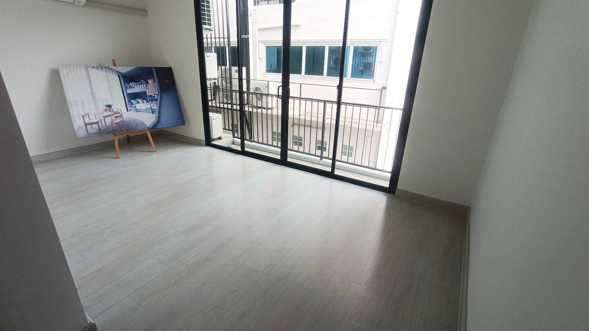 ขายทาวน์โฮมรัชดา ห้วยขวาง : ✨ขายทาวน์เฮาส์3.5ชั้นราคาพิเศษยูนิตสุดท้ายย่านรัชดา32 3ห้องนอน แปลงมุม มีความเป็นส่วนตัว ใกล้รถไฟฟ้า เดินทางสะดวก