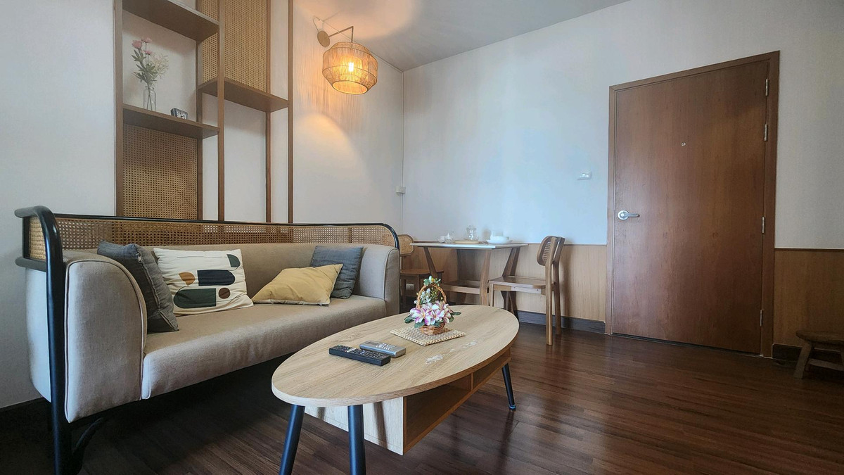 For RentCondoChiang Mai : Supalai Monte 2 | 1 bedroom for rent, large site, beautiful view of the mountains and room with a work desk. Can add a mattress, convenient, walk to Central Festival Chiang Mai.